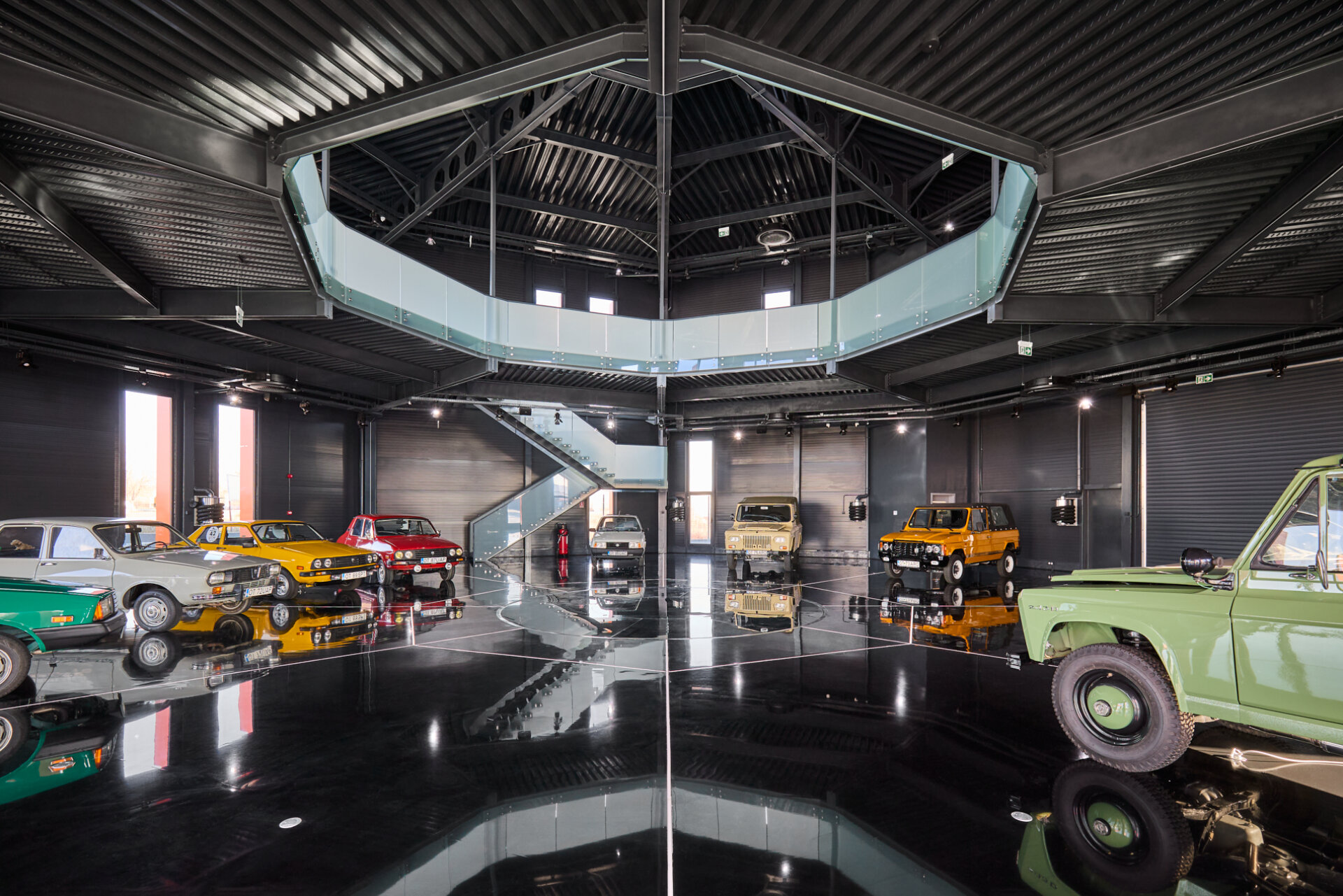 MTD (Showroom) - Muzeu autoturisme romanesti