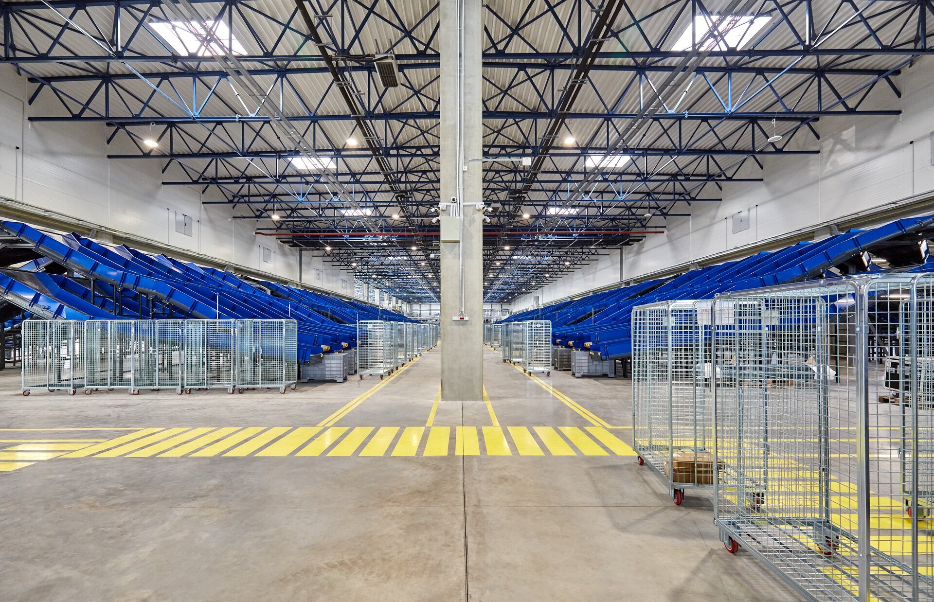 FAN Courier Active - Office Building and Mail Sorting Center