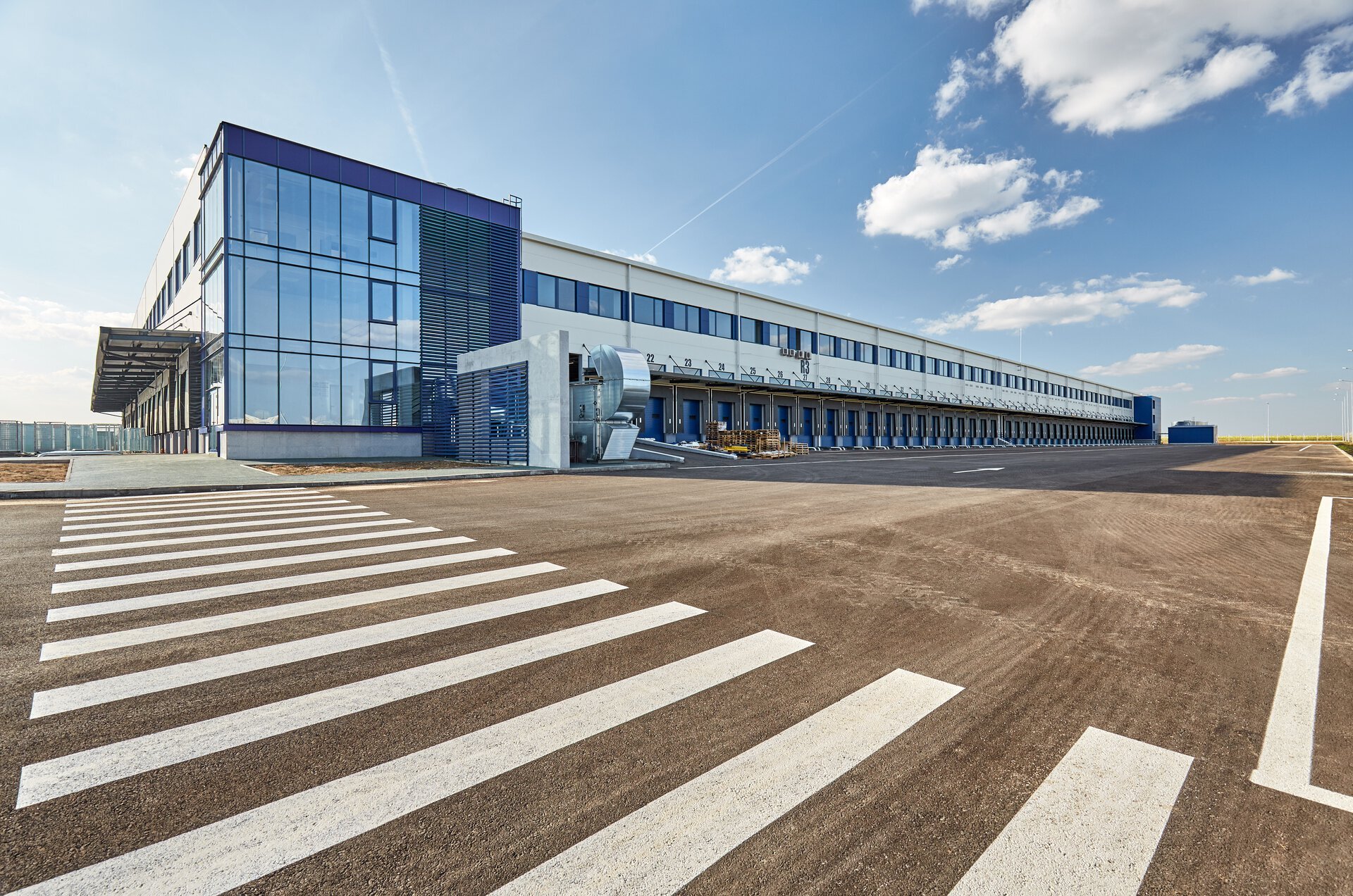 FAN Courier Active - Office Building and Mail Sorting Center