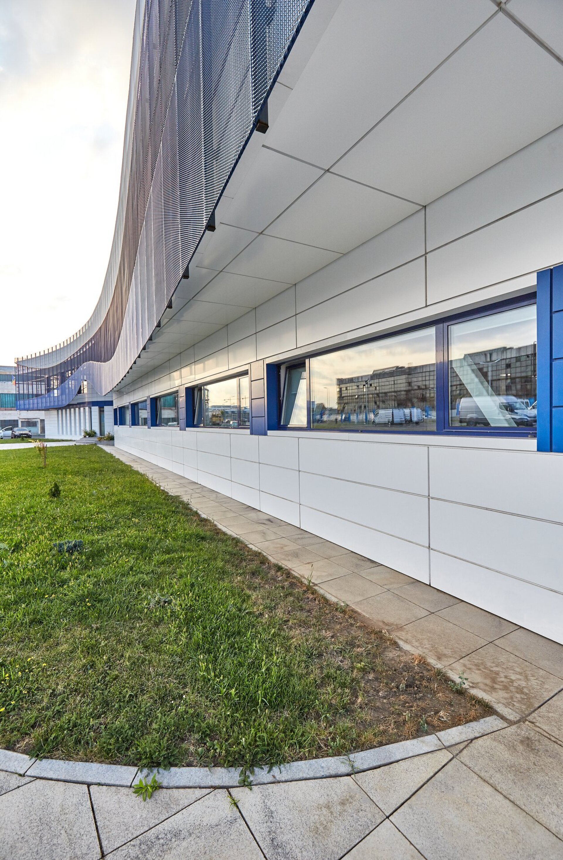 Corner view of the office building of the FAN Courier Brașov hub, project PPAE