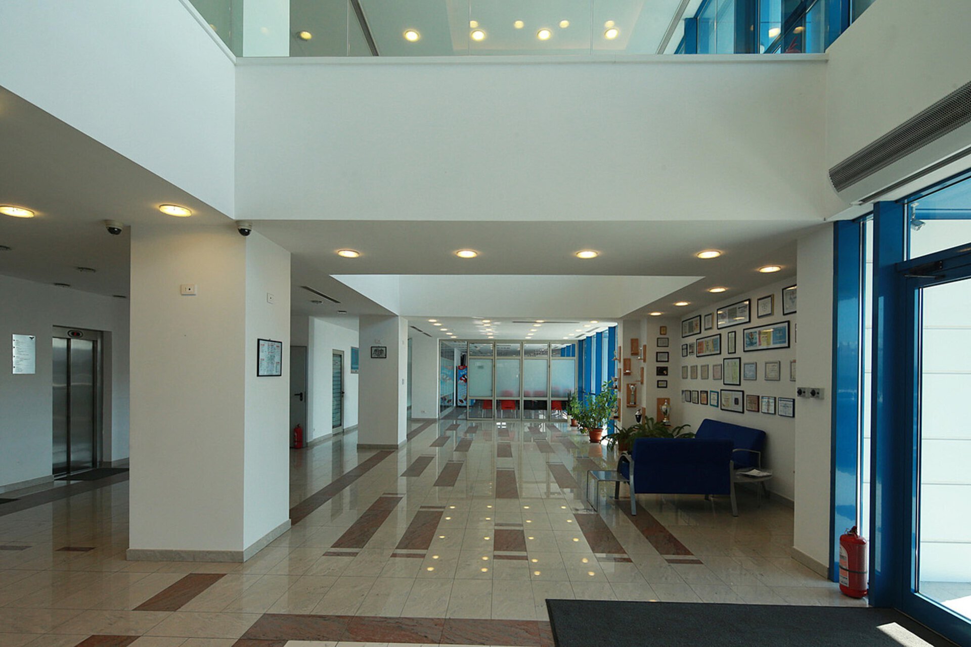 Interior spațiu de birouri, sediu administrativ FAN Courier Ștefănești, proiect PPAE