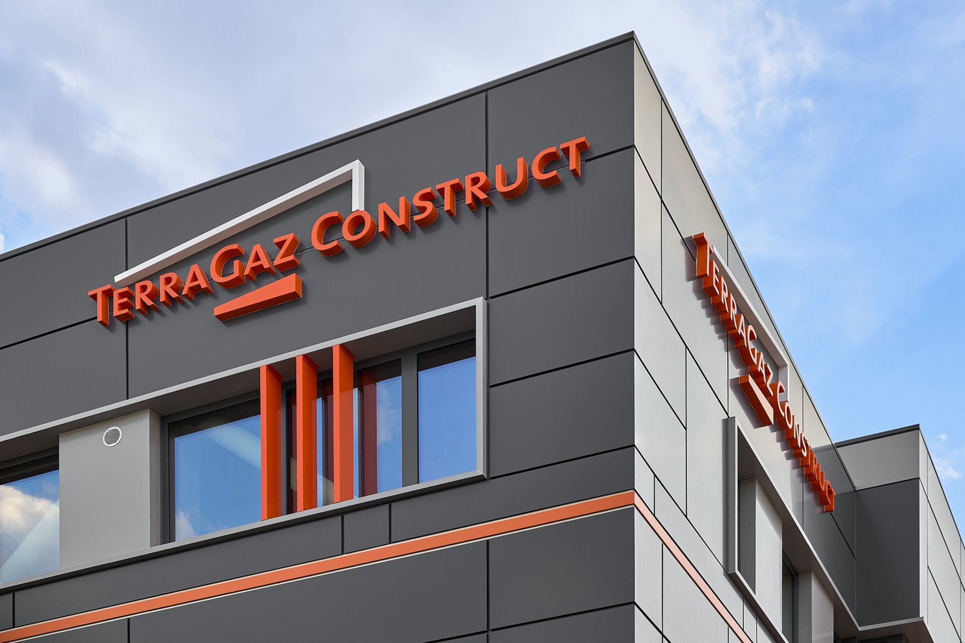 Terragaz Construct - Cladire de birouri - extindere, remodelare exterior si interior