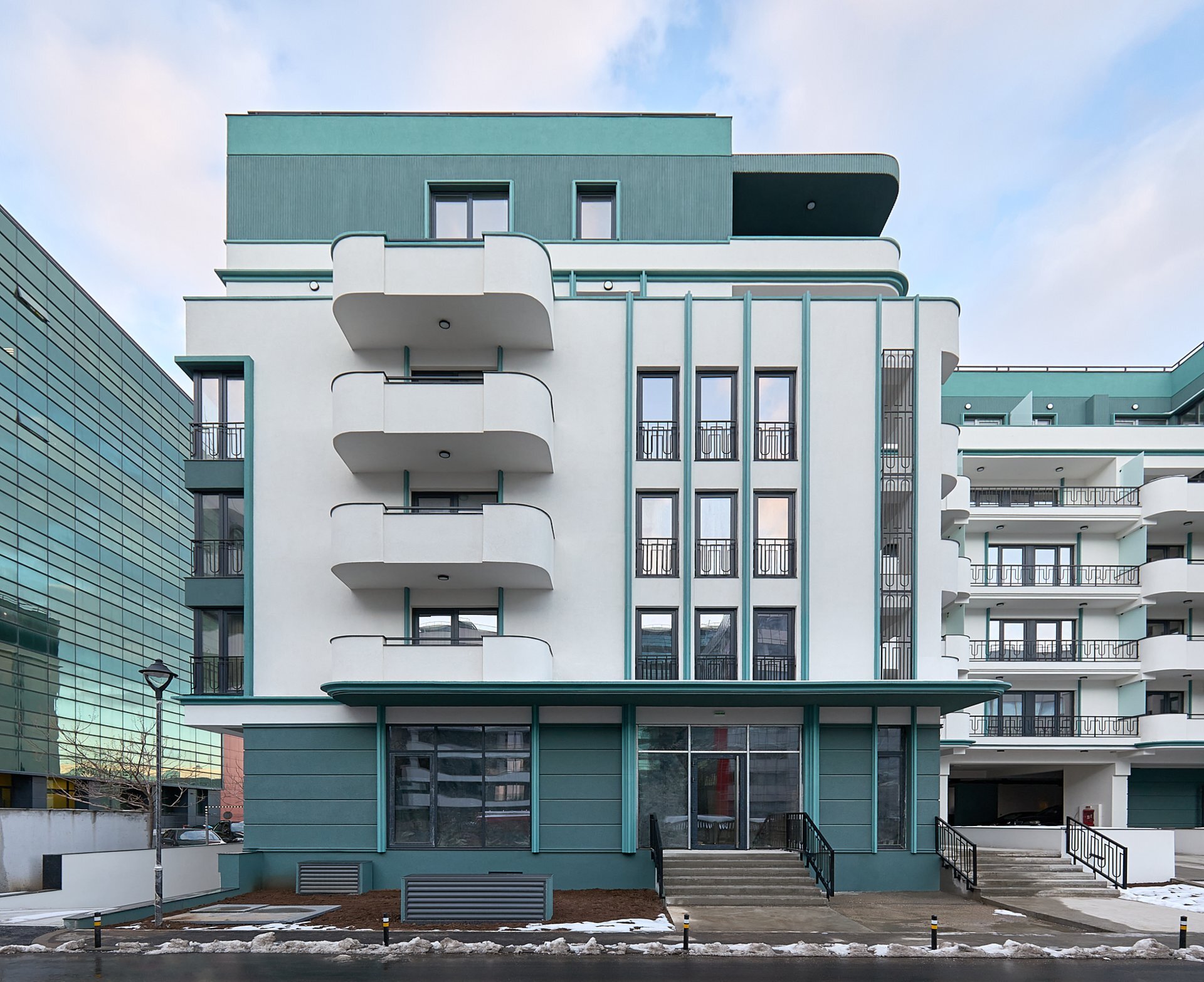 MOPH - Clădire cu apartamente