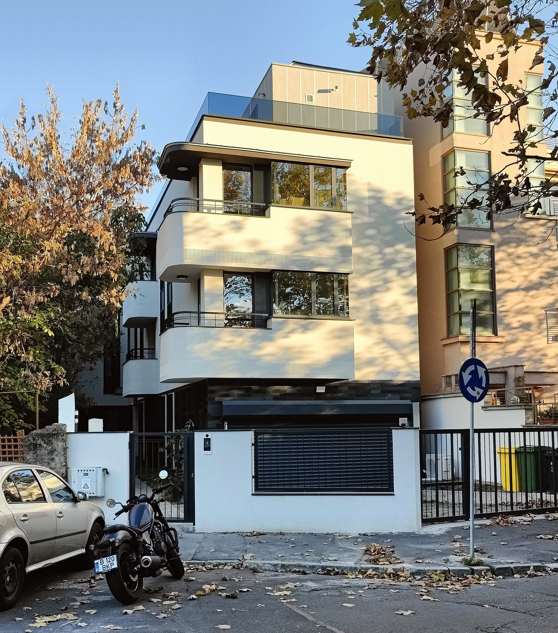 Clădirea de apartamente de lux Toamnei 48, reinterpretare contemporană Art Deco într-o zonă protejată interbelică, proiect PPAE